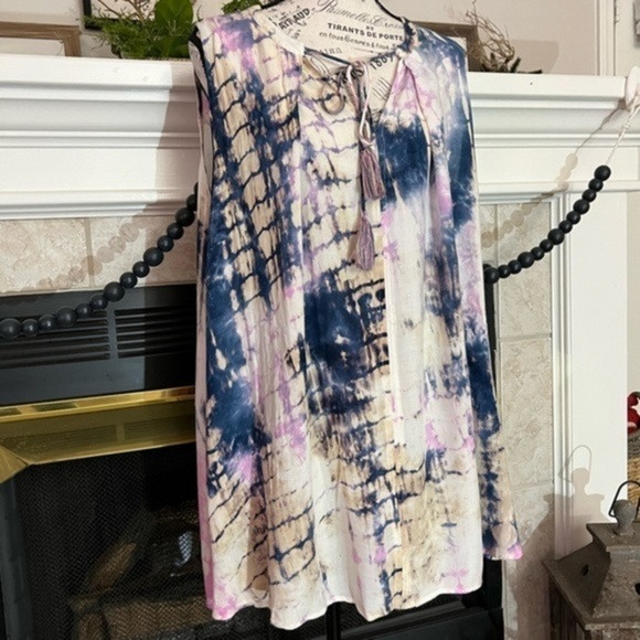 Umgee Tie Dye Oversized Top With Tassels - Picture 10 of 12